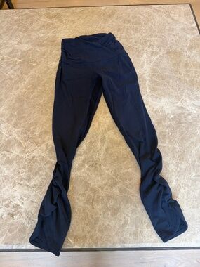 Lululemon blue leggings with ruched waist and bottoms